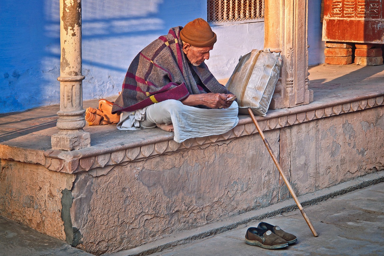 old-man-1145469_1280
